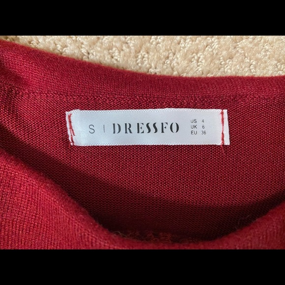 Dressfo Size 4 burgundy sweater with flowery details on the sleeves. - Picture 6 of 7
